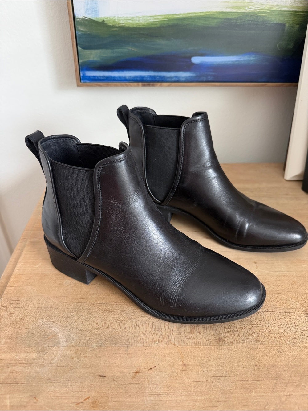 Steve Madden Black Leather Chelsea Ankle Boots